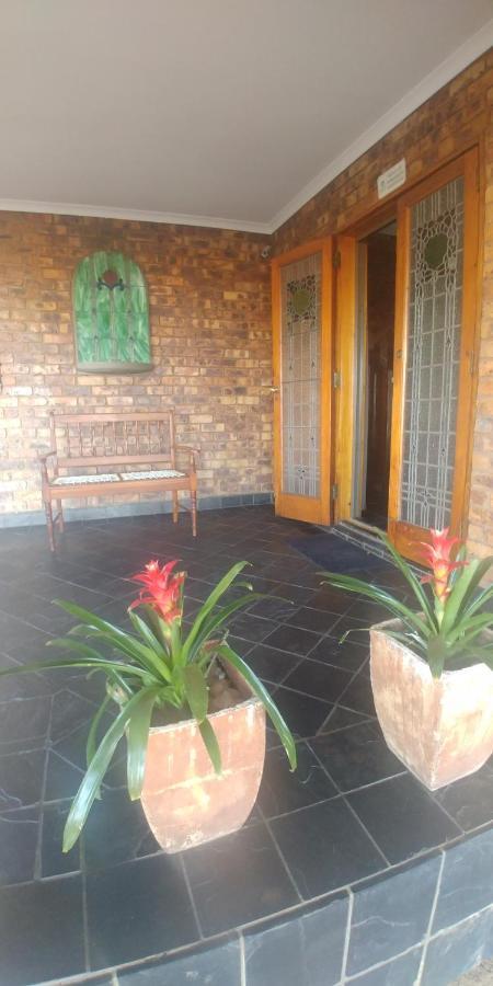 Grace Place Bnb Pretoria Bed and Breakfast Buitenkant foto