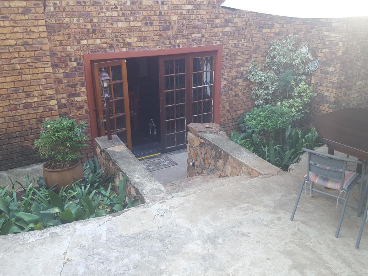 Grace Place Bnb Pretoria Bed and Breakfast Buitenkant foto