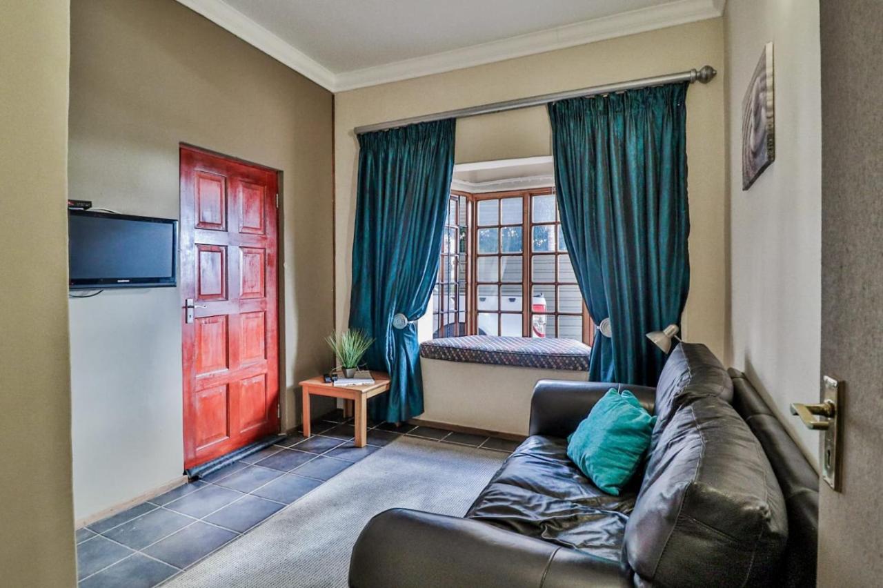 Grace Place Bnb Pretoria Bed and Breakfast Buitenkant foto